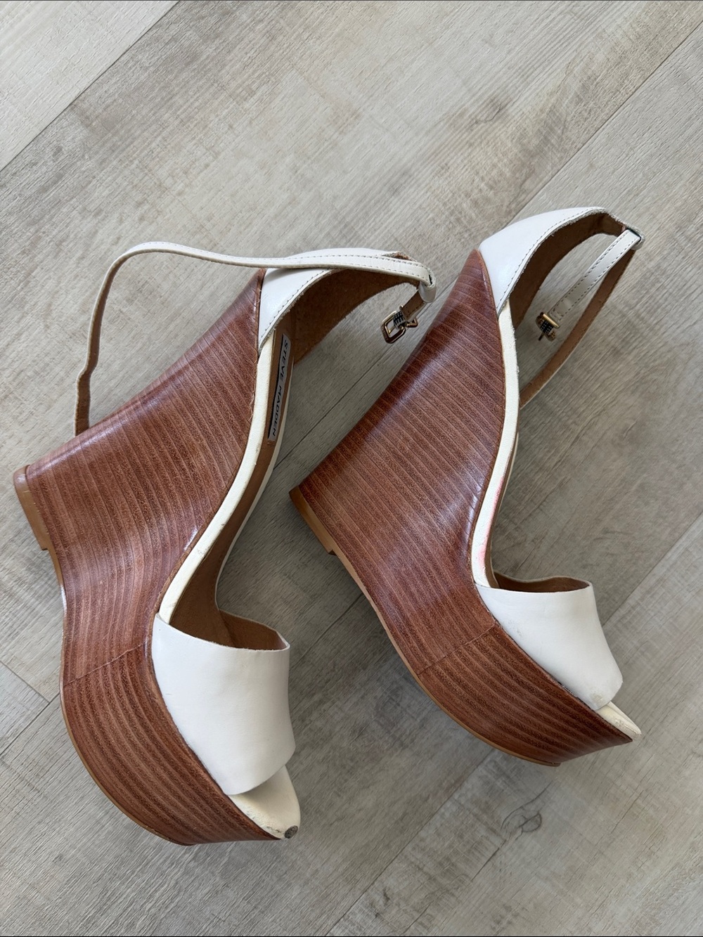 Steve Madden White Leather Peep-Toe Wedge Sandals with Wood-Textured Platform